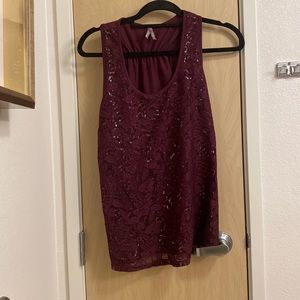 Maroon sparkly tank top